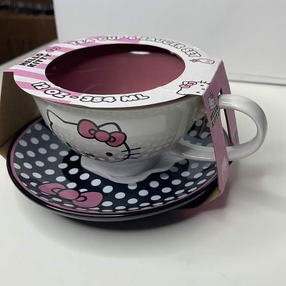 New Hello Kitty Tea cup & saucer set 12oz - Picture 16 of 16